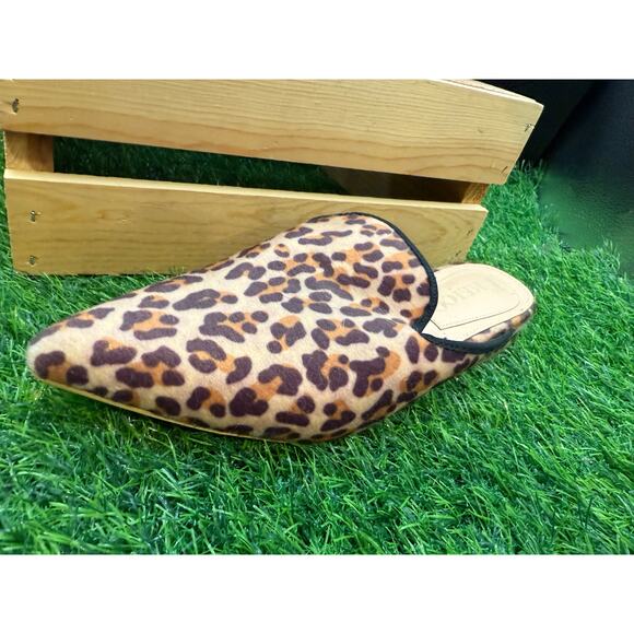 Kmeioo-Leopard Print- Pointed Flats-Size 9W - Picture 2 of 10
